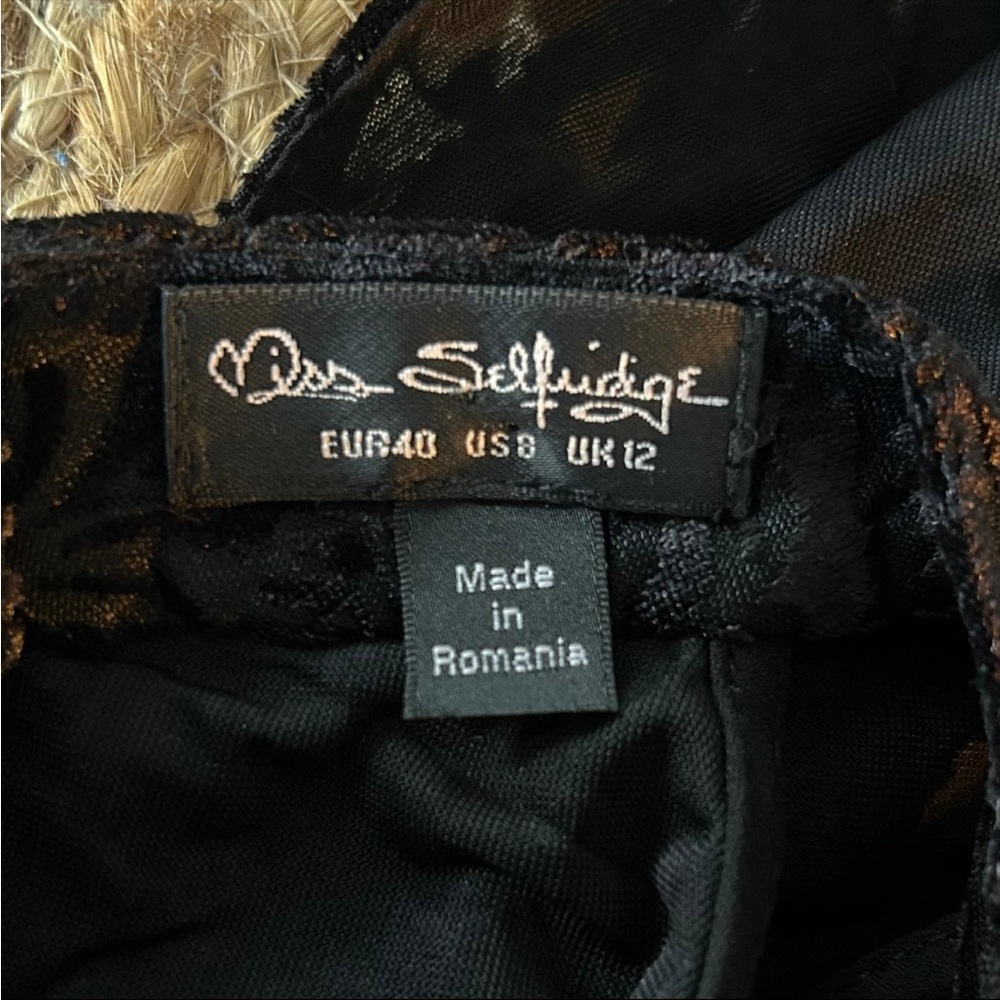 Y2K Miss Selfridge black velvet burnout halter top. Size M (8) - Picture 6 of 7
